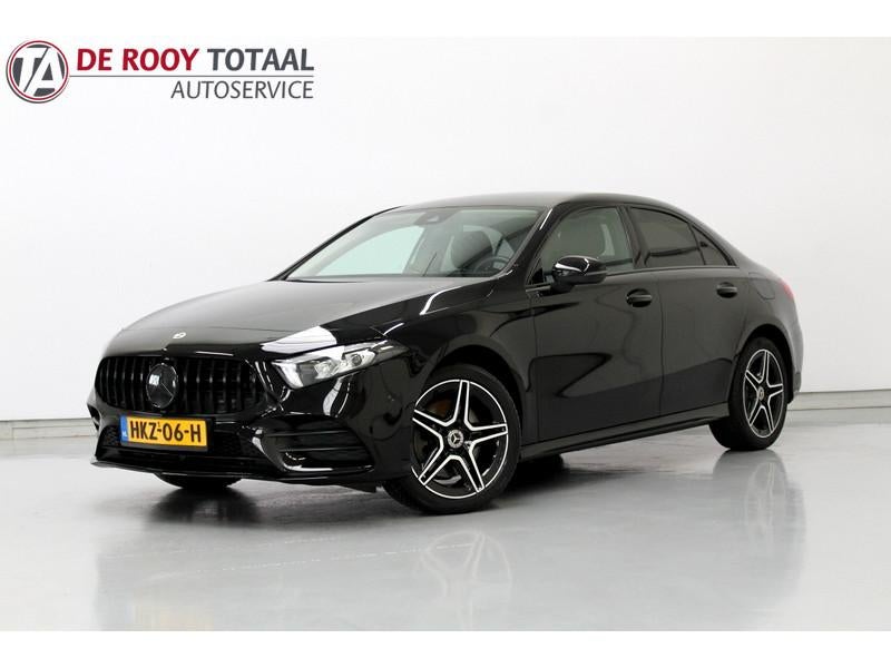 Mercedes-Benz A-Klasse 250 e AMG Line 161PK, RIJKLAAR | PLUG, Gebruikt, 15 kWh, Zwart, 218 pk