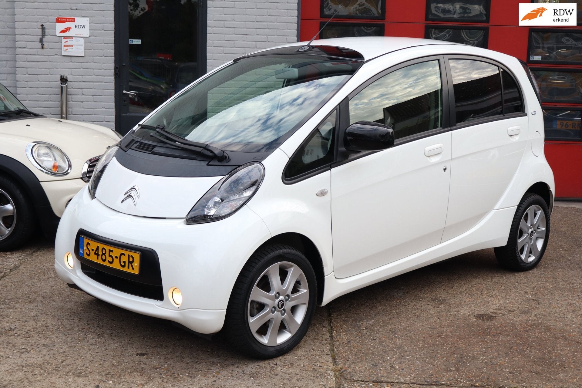 Citroen C-Zero 4- DEURS,16 kWhAUTOMAAT ,GOEDKOOP RIJDEN, Auto's, 150 km, Achterwielaandrijving, 16 kWh, 4 stoelen