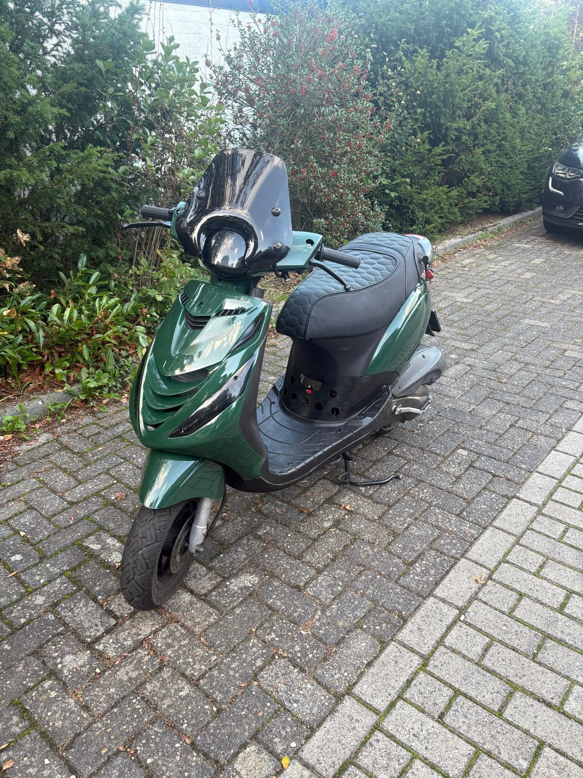 Piaggio Zip met Hexagon 150cc blok watergekoeld en swingarm, Fietsen en Brommers, Ophalen, Zip, Zo goed als nieuw, Benzine