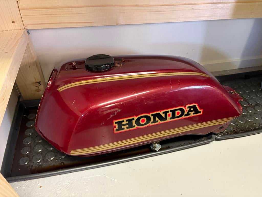 Benzinetank Honda CB750F 1981 Bol d’Or RC04 - Rood/Goud, Ophalen, Gebruikt