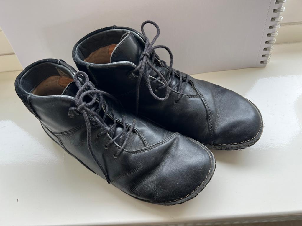 Schoenen Wolky maat 40, Ophalen, Zwart, Lage of Enkellaarzen, Gedragen