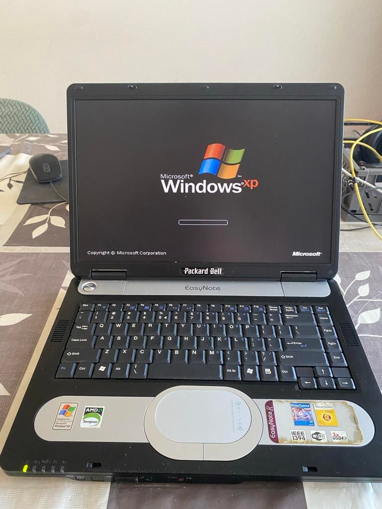 Packard Bell laptop met Windows XP en Adapter, Computers en Software, Gebruikt, Minder dan 4 GB, Verzenden, Minder dan 2 Ghz