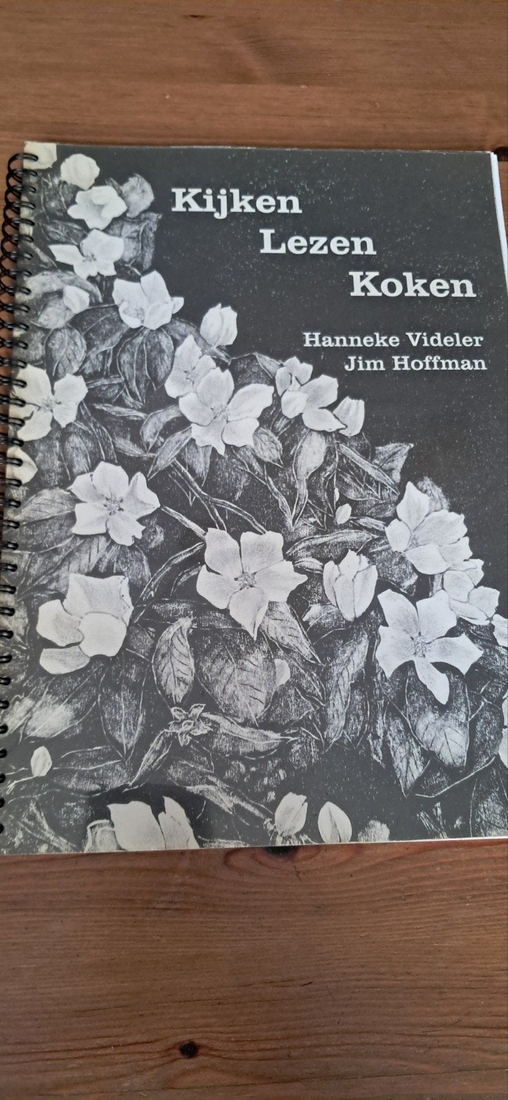 Kookboek: Kijken Lezen Koken - Hanneke Videler & Jim Hoffman, Ophalen of Verzenden, Gelezen, Hanneke Videler & Jim Hoffman