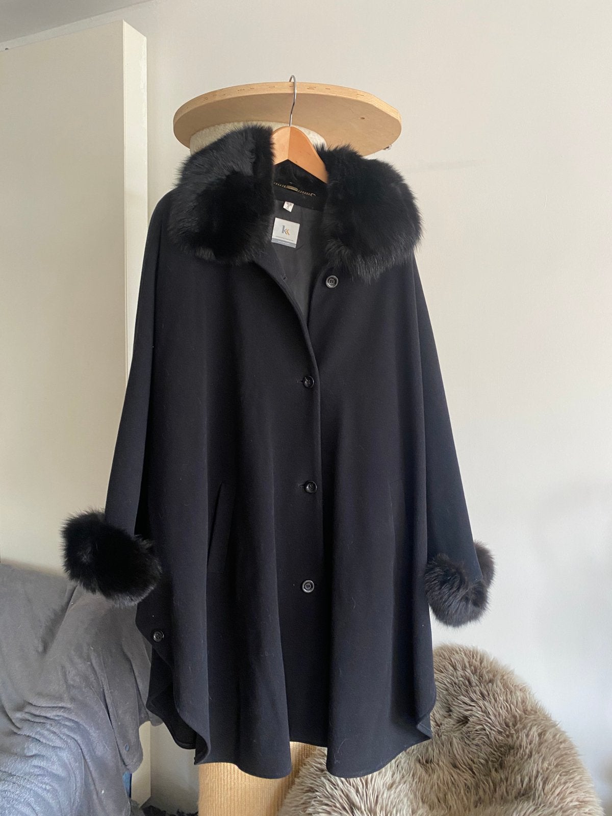 Cape wol cashmere  wol L nieuwstaat, Ophalen of Verzenden, Zo goed als nieuw, Maat 42/44 (L), Zwart