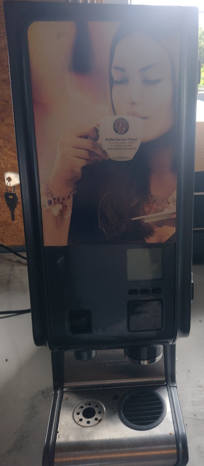 1 nette DE koffiemachines, Witgoed en Apparatuur, 10 kopjes of meer, Ophalen of Verzenden, Zo goed als nieuw, Koffiemachine
