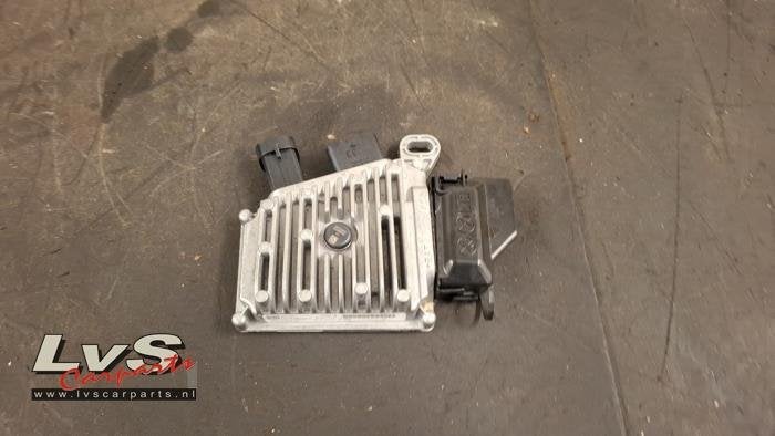Accu controle module van een Opel Astra, Gebruikt, -, -, Opel