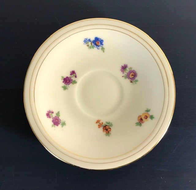 Franse kop en schotel (Limoges?) met toefjes bloemen 9 stuks, Ophalen of Verzenden