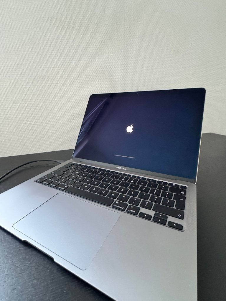 Foto 2 van MacBook Air M1 (2020) | 16GB | 256GB | 90% accu