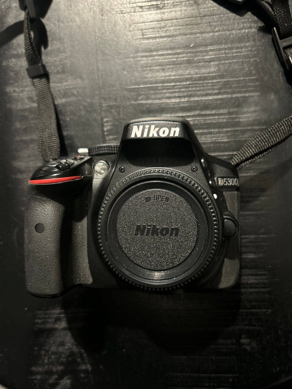 Nikon D5300 spiegelreflexcamera met 2 objectieven, Gebruikt, Spiegelreflex, Ophalen of Verzenden, Accu