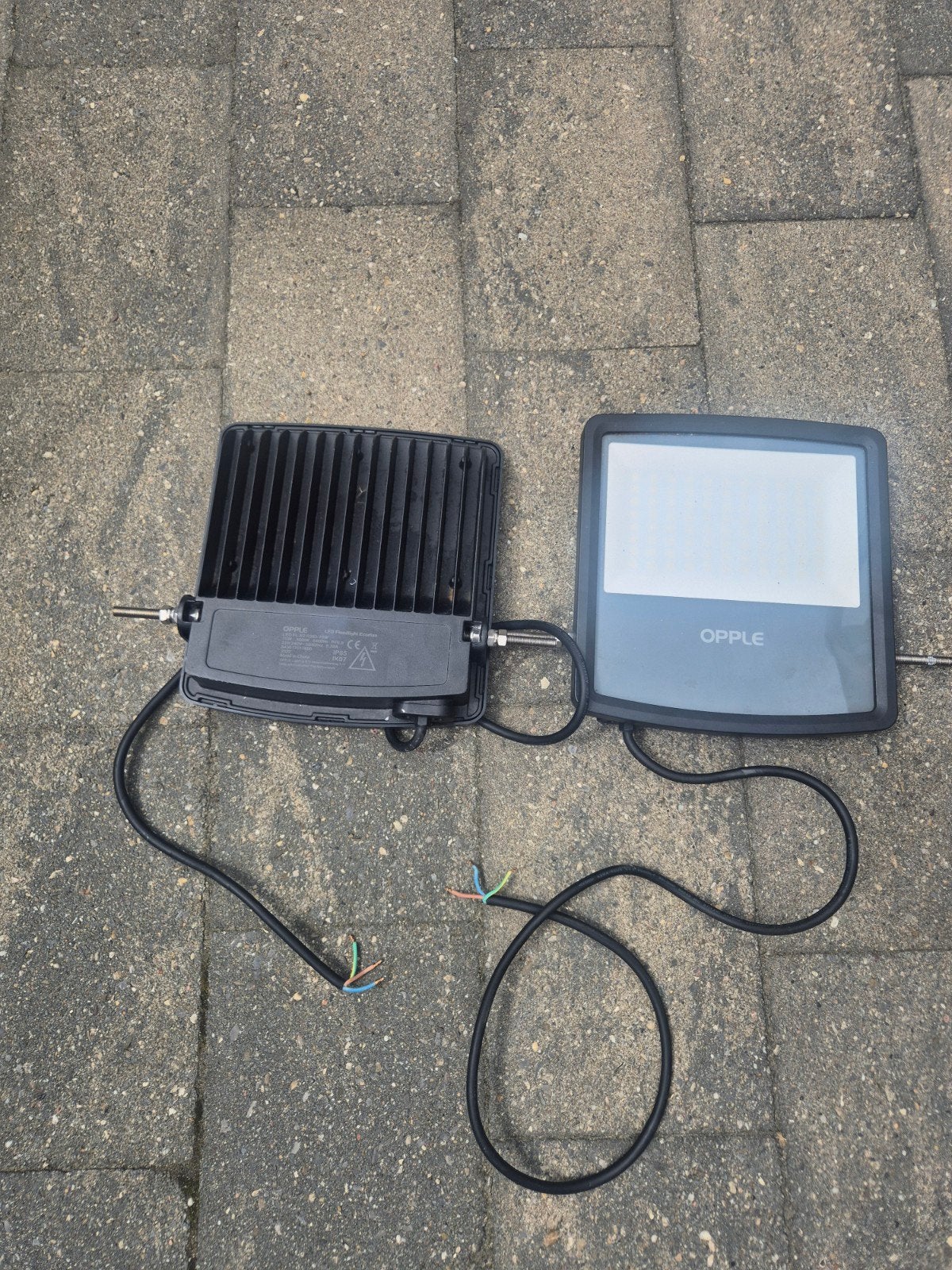 2x Opple LED Schijnwerper 70W 4000K - Krachtige Verlichting, Ophalen of Verzenden, Gebruikt, 50 tot 200 watt, Lamp met armatuur