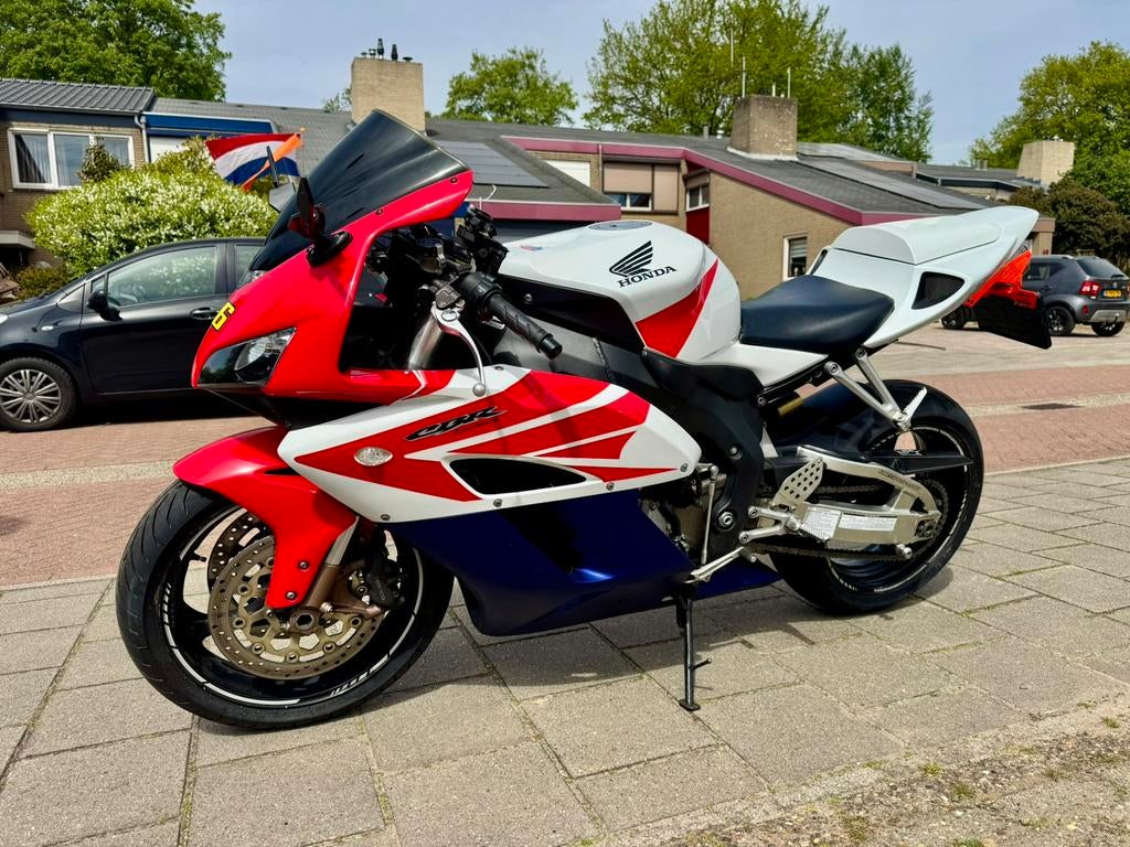 Honda CBR1000RR Fireblade (2004), Motoren, Motoren | Honda, Sportuitlaat, 4 cilinders, Motorrijbewijs A, Gebruikt