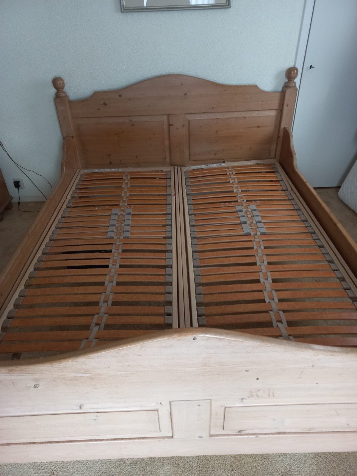 massief houten  tweepersoonsbed met verstelbare lattenbodems, Ophalen, Overige kleuren, Tweepersoons, 180 cm
