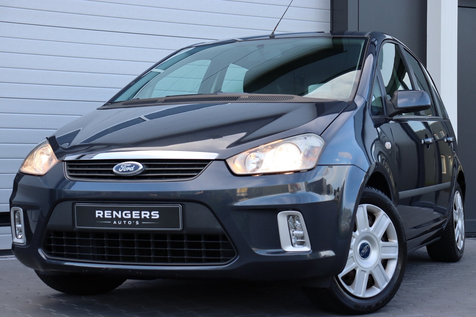 Ford C-Max 1.8 | Airco | Cruiscontrol | Trekhaak | Netjes, Voorwielaandrijving, 4 cilinders, USB, 1200 kg
