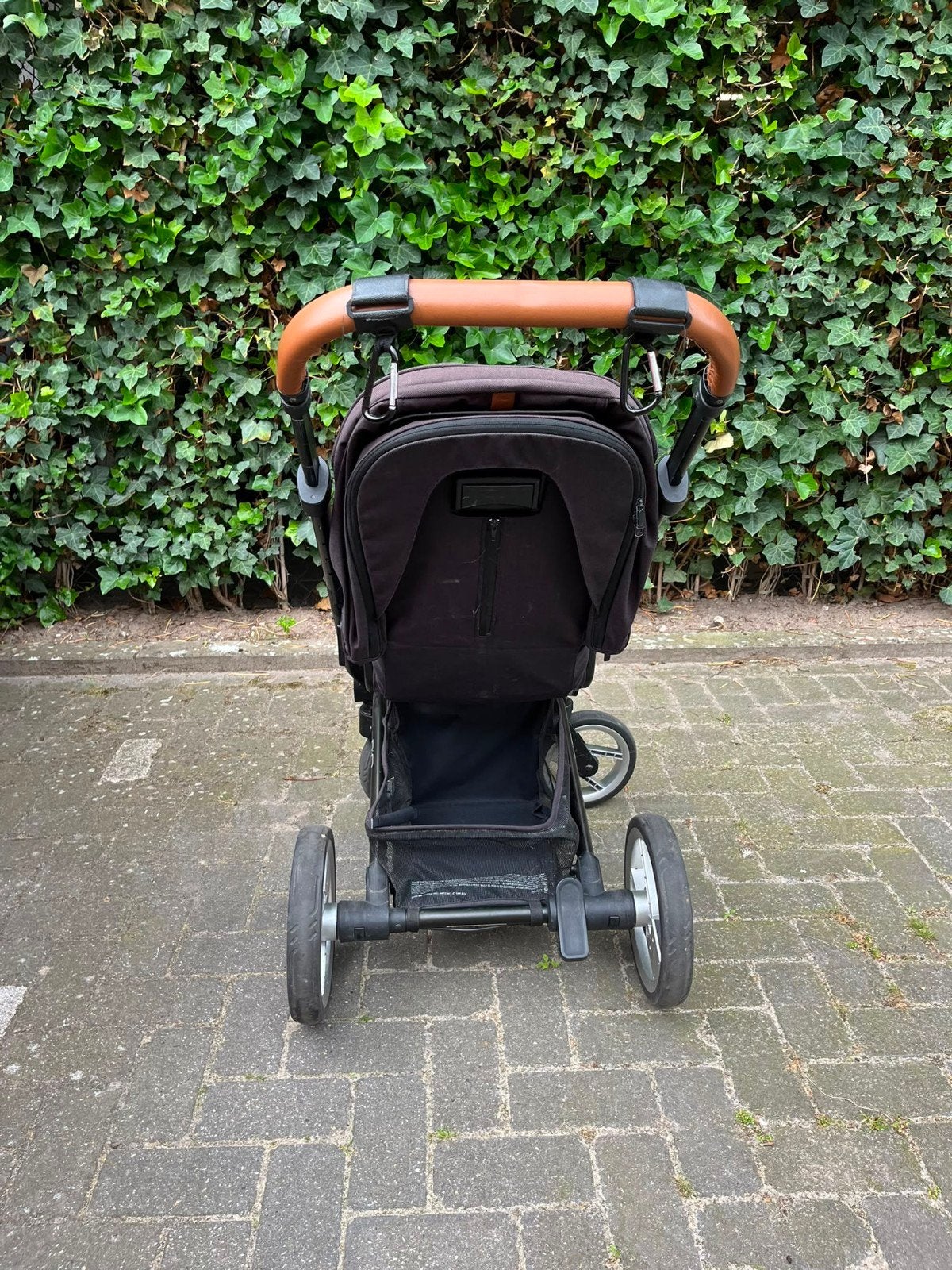 Mutsy Nio Kinderwagen met complete set accessoi, Kinderen en Baby's, Kinderwagens en Combinaties, Ophalen, Gebruikt, Mutsy