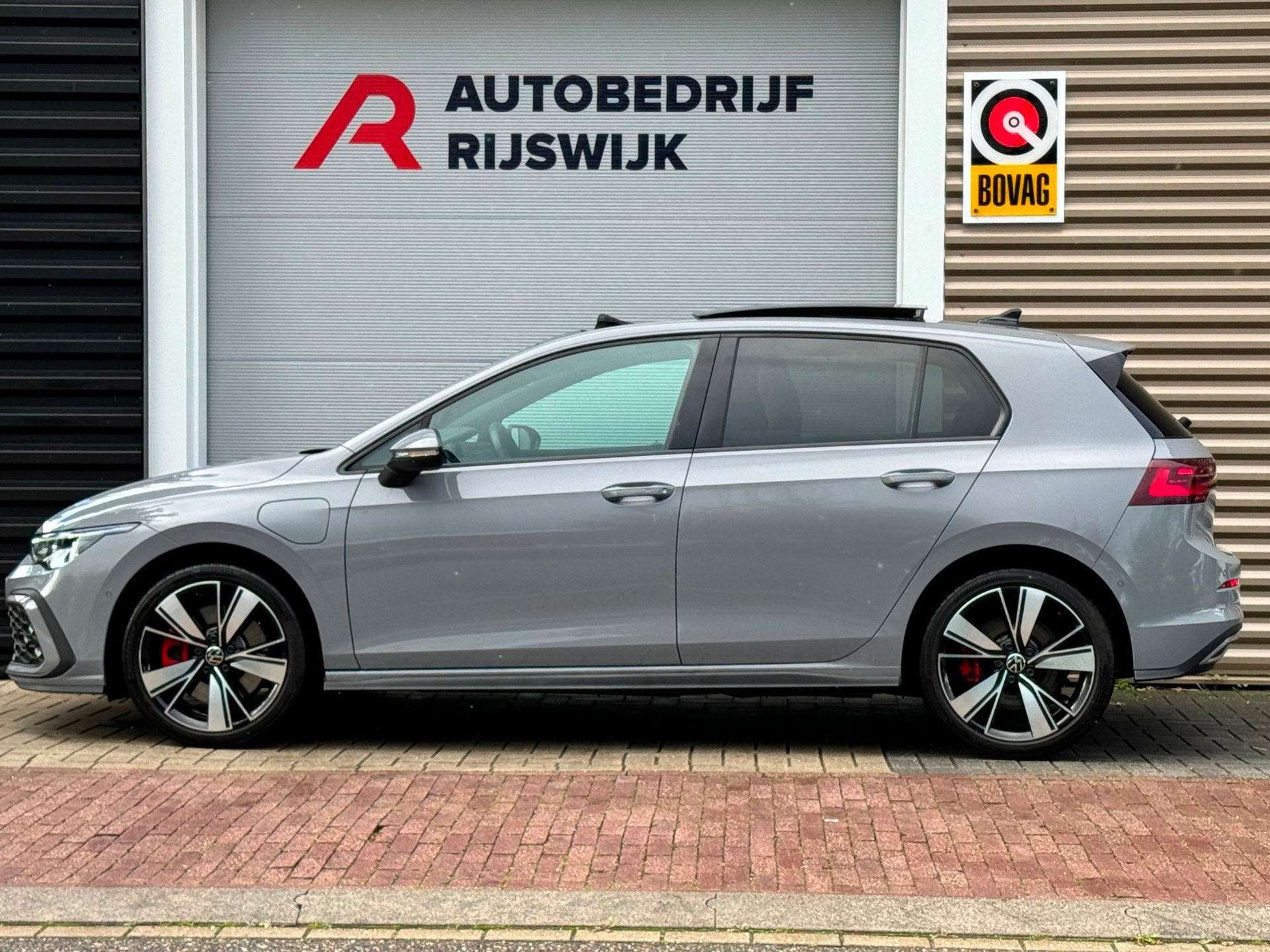 Volkswagen Golf 1.4 eHybrid GTE Pano/Trekhaak/Camera, Auto's, Dealer onderhouden, Gebruikt, Euro 6, 4 cilinders