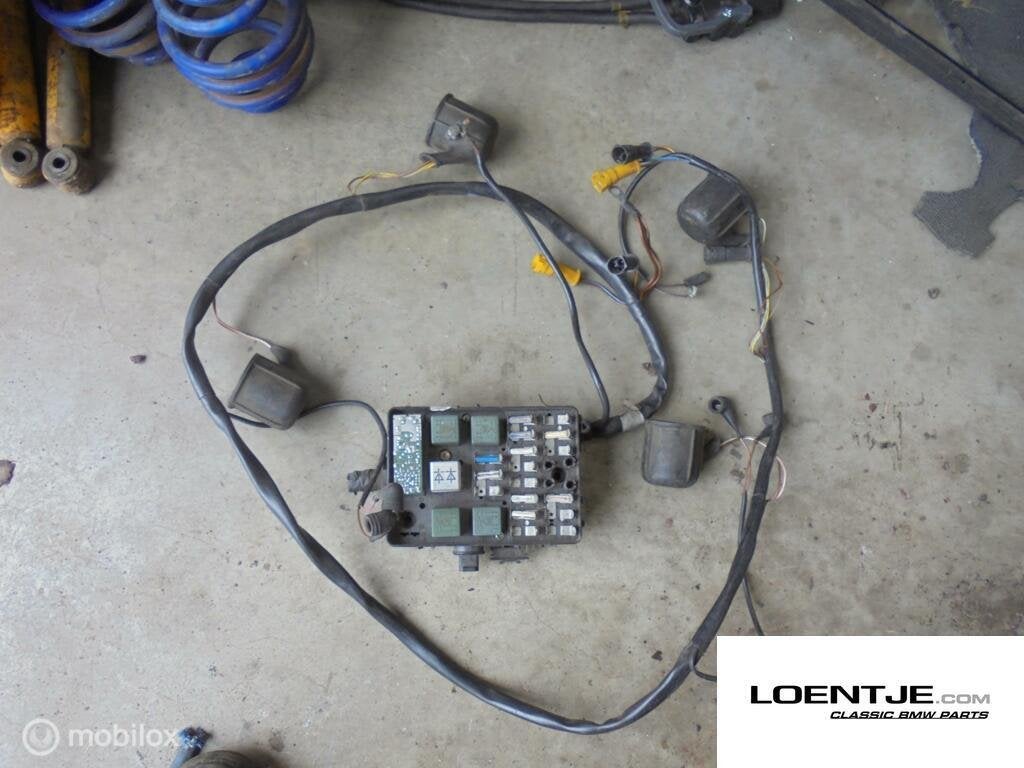 Koplamp stekkers en zekeringkast BMW e28 518 520 535i 528 et, Auto-onderdelen, Verlichting, Gebruikt, Ophalen of Verzenden, BMW