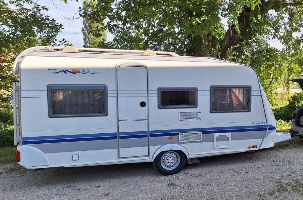 Caravan Hobby de Luxe Easy UF450, Vast bed, Rondzit, Hobby, 750 - 1000 kg