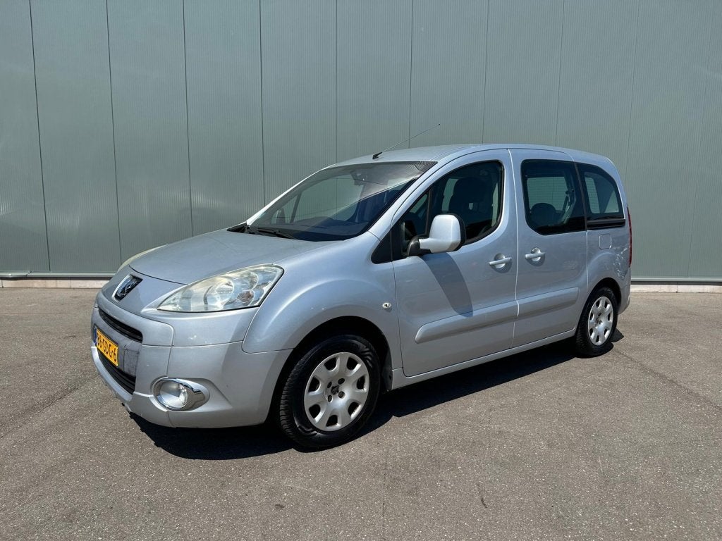 Peugeot Partner Tepee 1.6 Première AIRCO | TREKHAAK | NAP !, Auto's, Peugeot, 1402 kg, 4 cilinders, Parkeersensor, Origineel Nederlands
