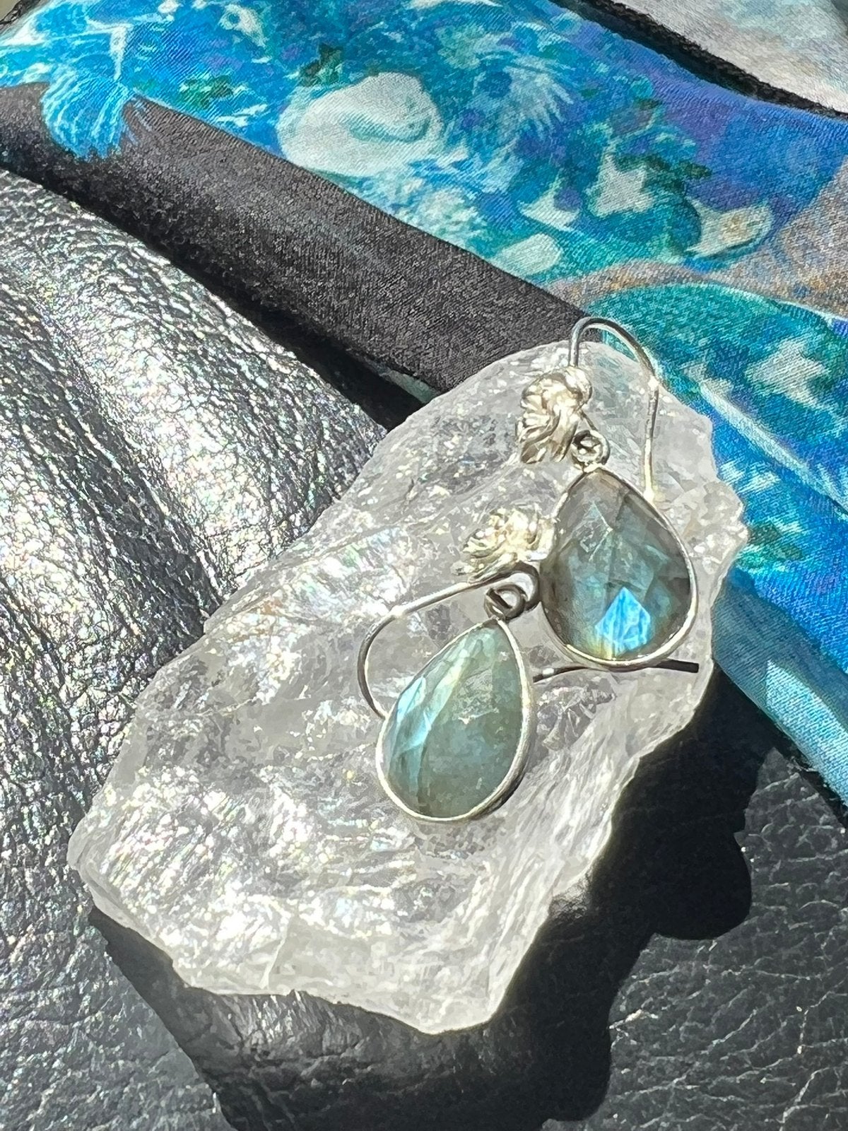 Labradoriet zilver beschermt aura straling uniek eyecatcher, Sieraden, Tassen en Uiterlijk, Oorbellen, Hangers, Blauw, Nieuw, Ophalen of Verzenden