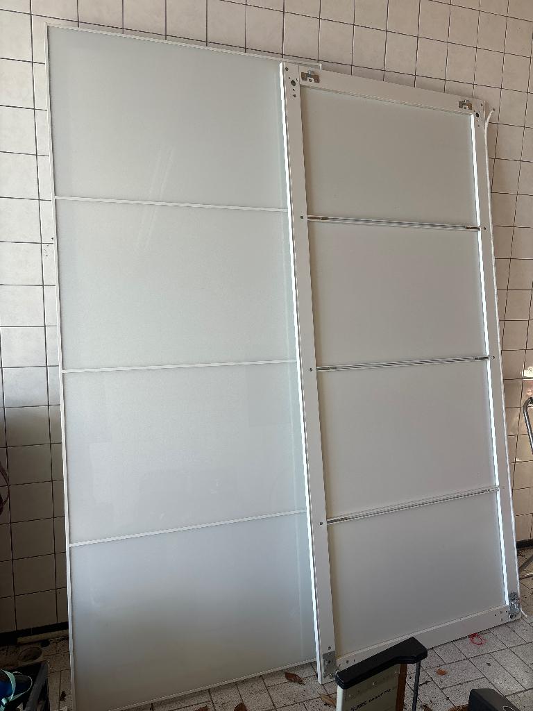 Schuifdeuren IKEA pax kast, GRATIS, moet vandaag weg, Ophalen, Gebruikt, 200 cm of meer, 150 tot 200 cm