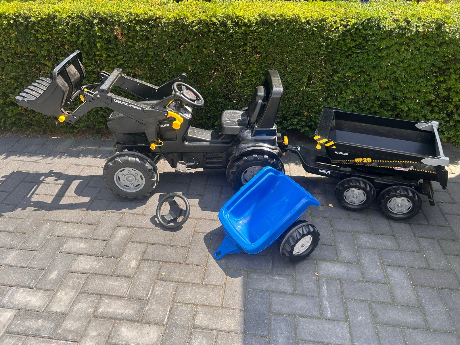 Traptrekker Rolly Toys Deutz zwart met aanhangers, Ophalen, Zo goed als nieuw, Trapvoertuig