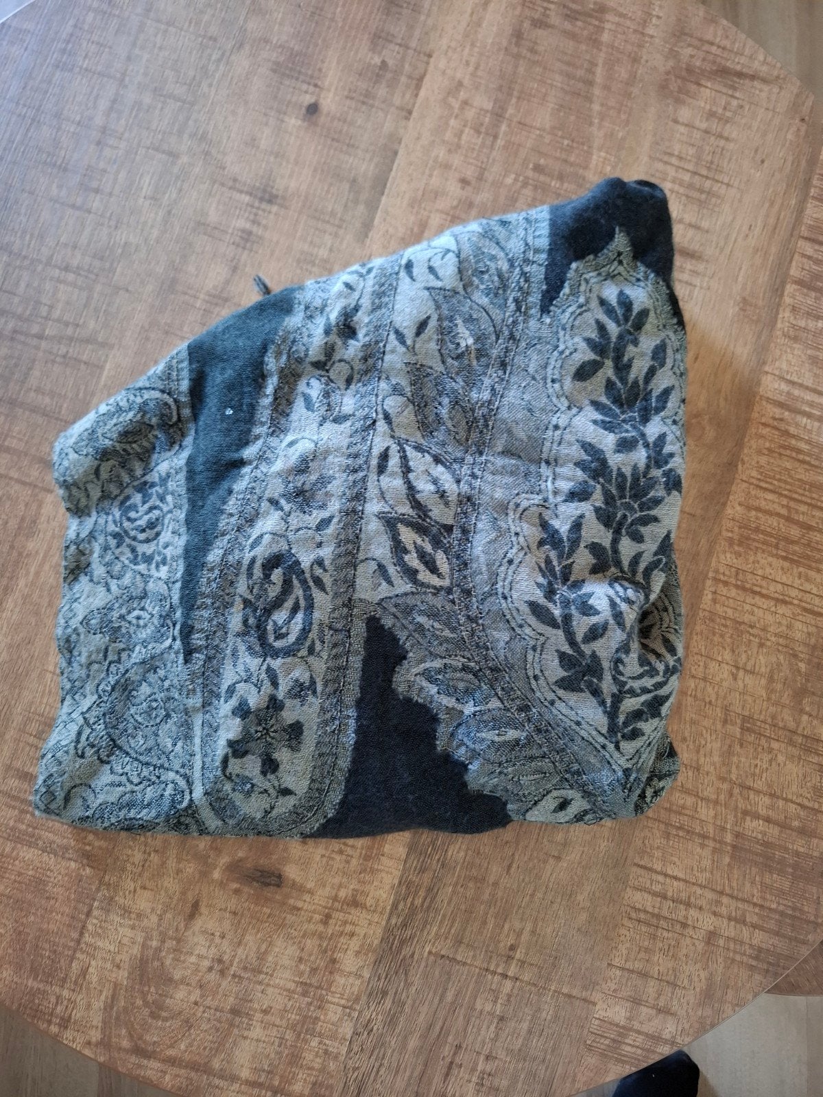 Sjaal, Ophalen, Zo goed als nieuw, Maat 46/48 (XL) of groter, Sjaal