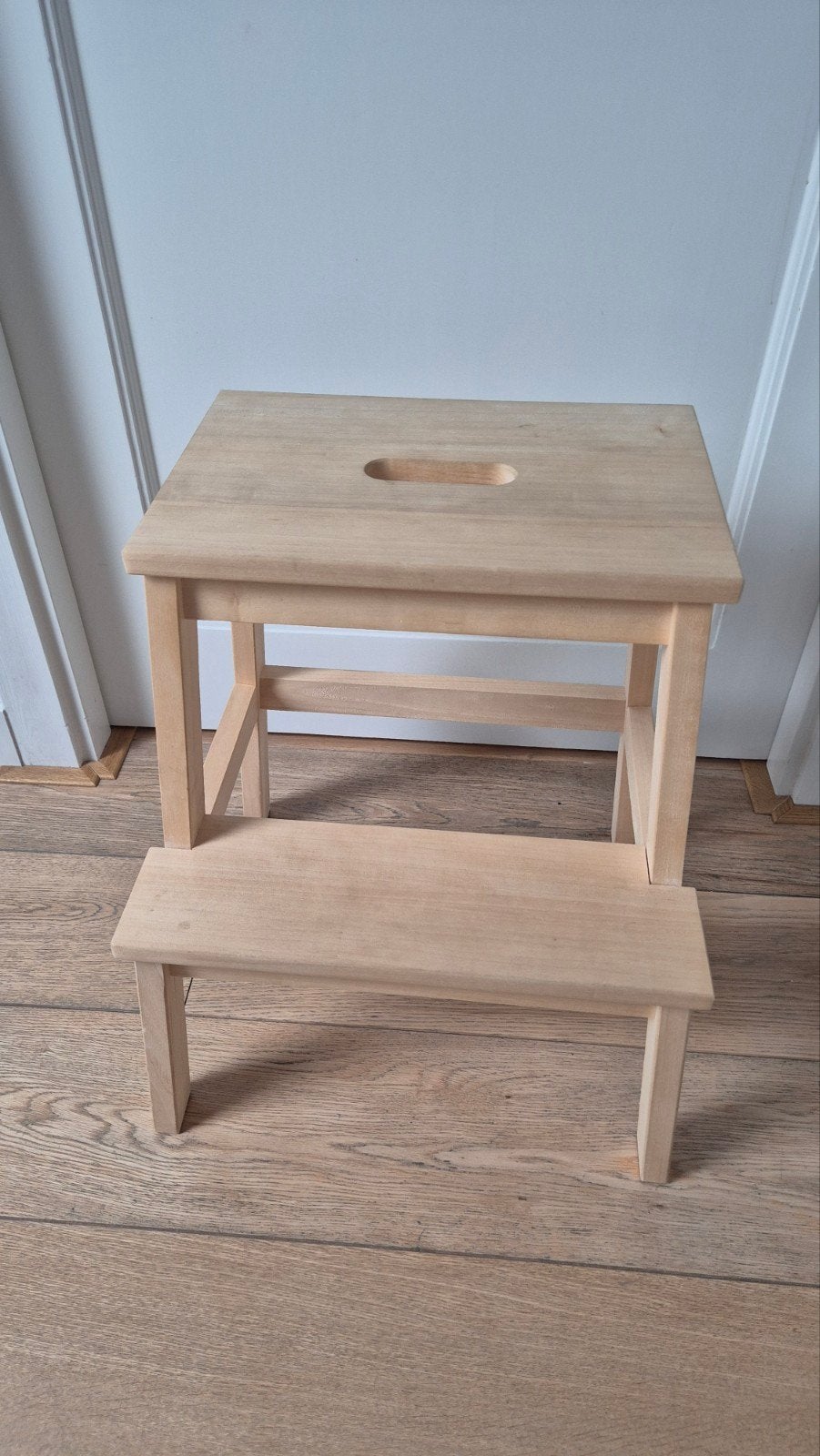 ikea kruk bekvam, Ophalen, Zo goed als nieuw, Hout