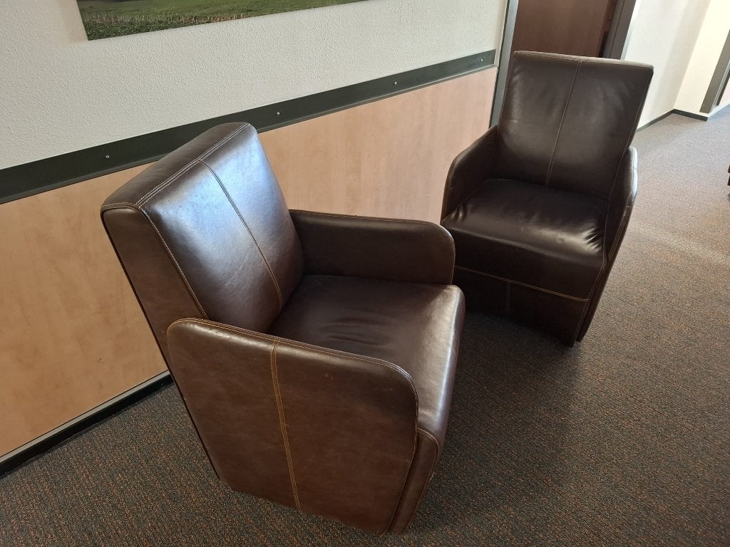 Leren stoelen, Huis en Inrichting, Stoelen, Zo goed als nieuw, Twee, Leer, Bruin, Ophalen