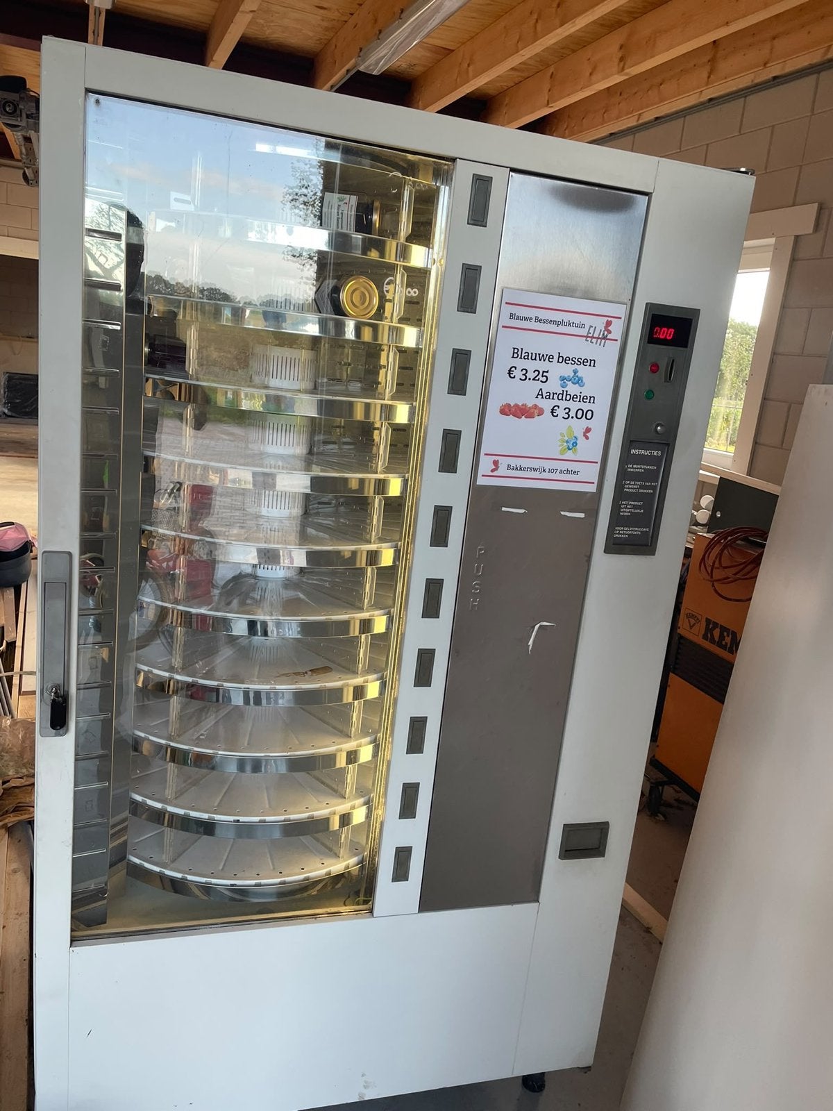 Grote Verkoopautomaat carouselautomaat, boerderijautomaat, Ophalen
