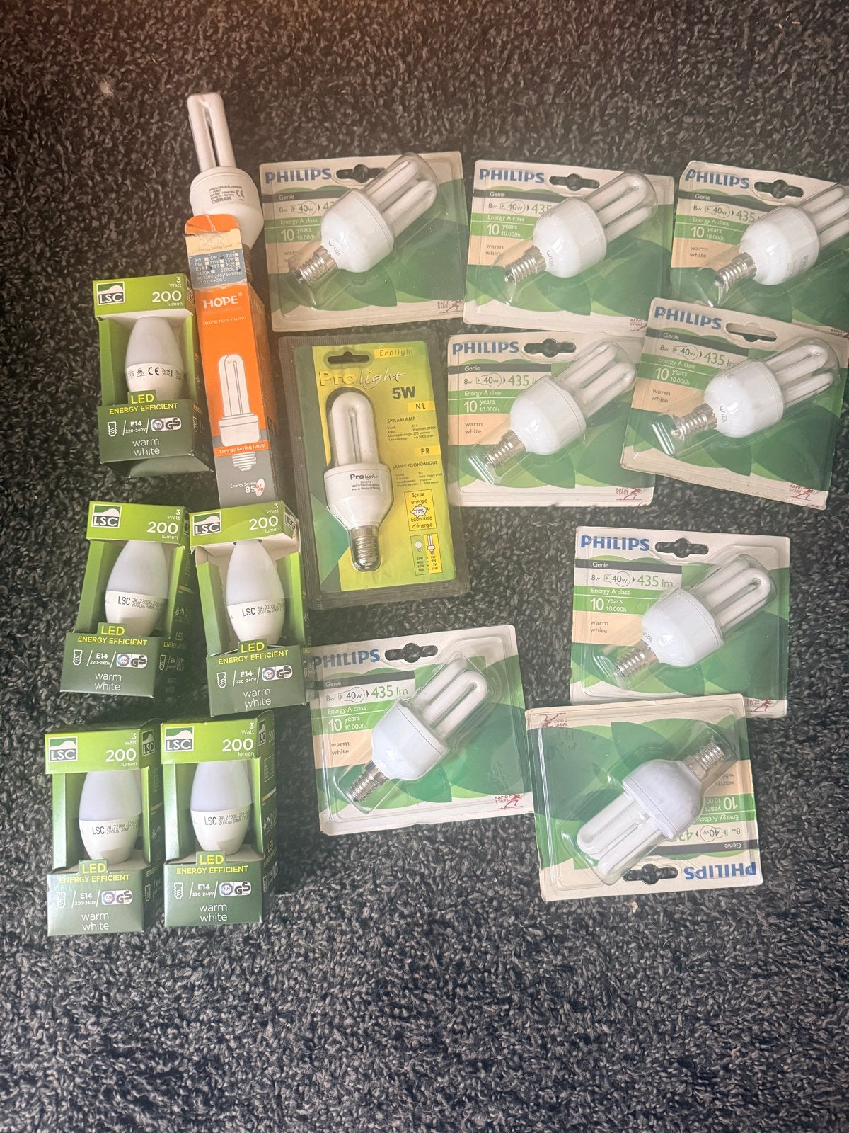 Diverse lampen: LED en spaarlampen (Philips, LSC, Prolight), Wit, Kunststof, Philips, E14 (klein)
