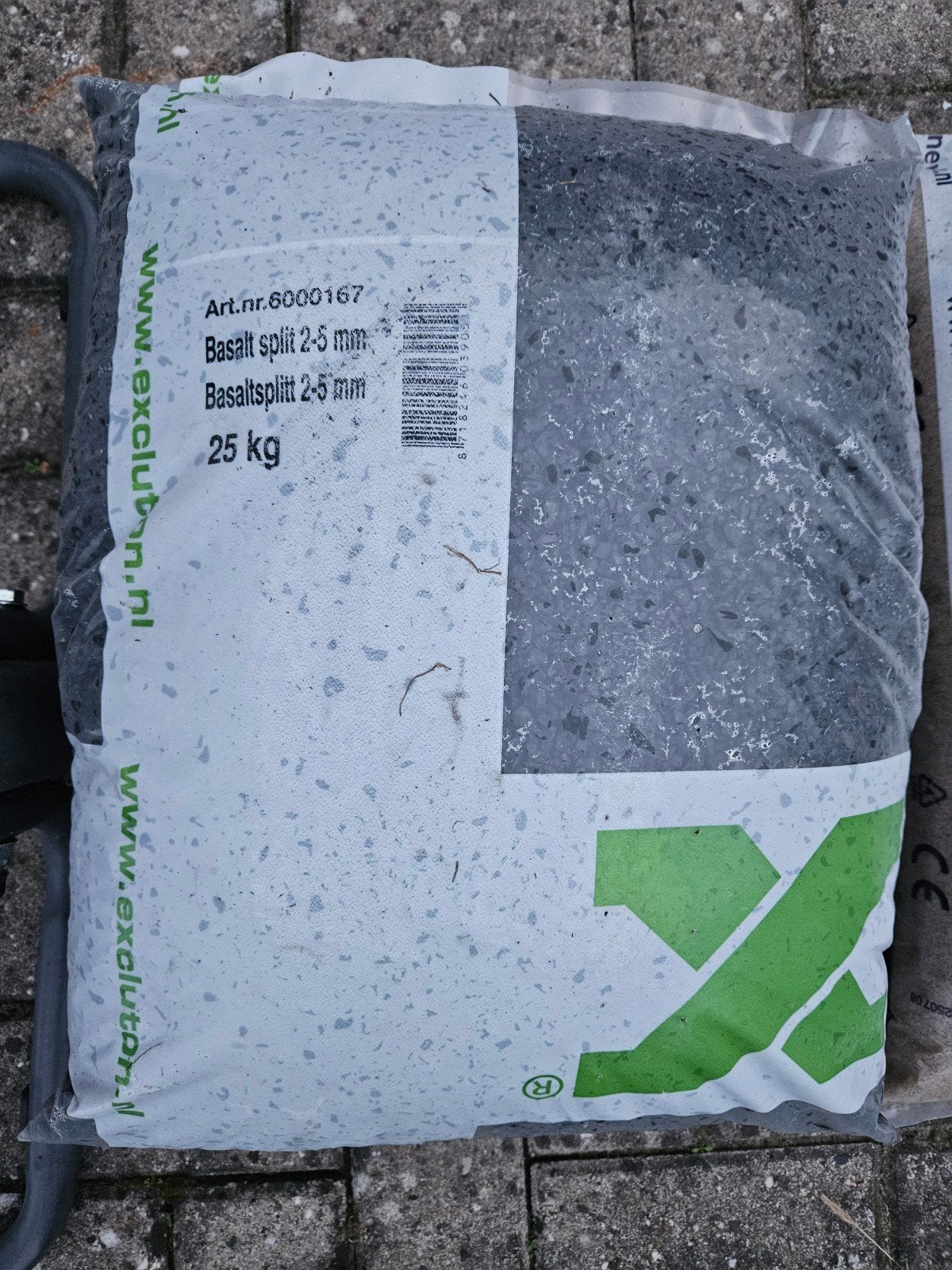 Basalt split 2-5 mm, Ophalen, Nieuw, Drainagezand