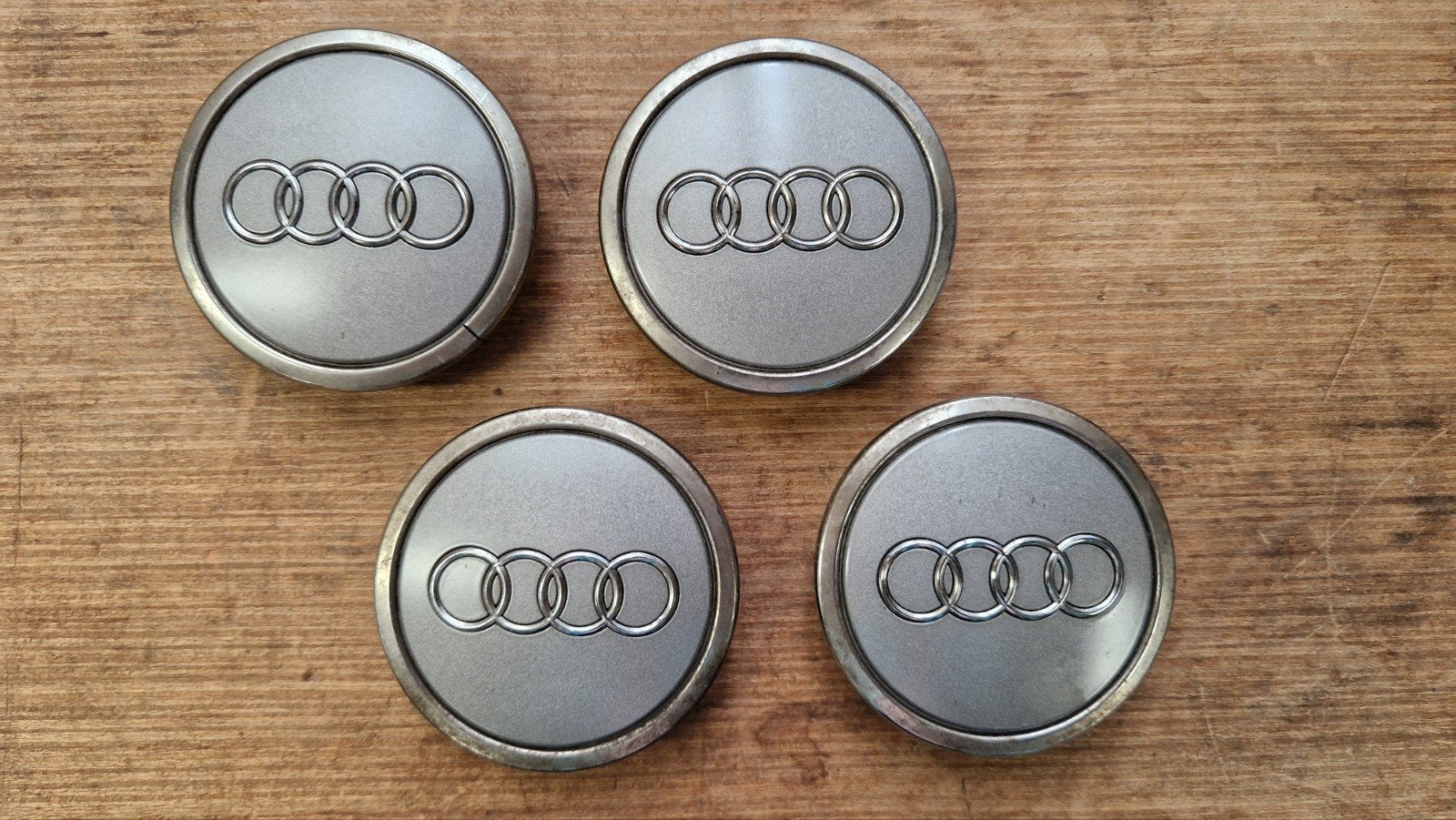 Originele Audi Naafdoppen 69mm (4B0 601 170 A) - Set van 4, Verzenden