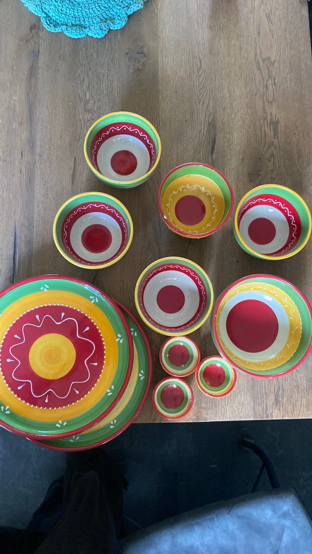 Mexicaans, spaans aardewerk. Kleurrijk servies, 11 delig, Ophalen, Aardewerk, Overige stijlen, Schaal of Schalen