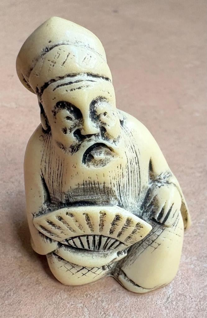 Vintage netsuke, man met waaier, Ophalen of Verzenden