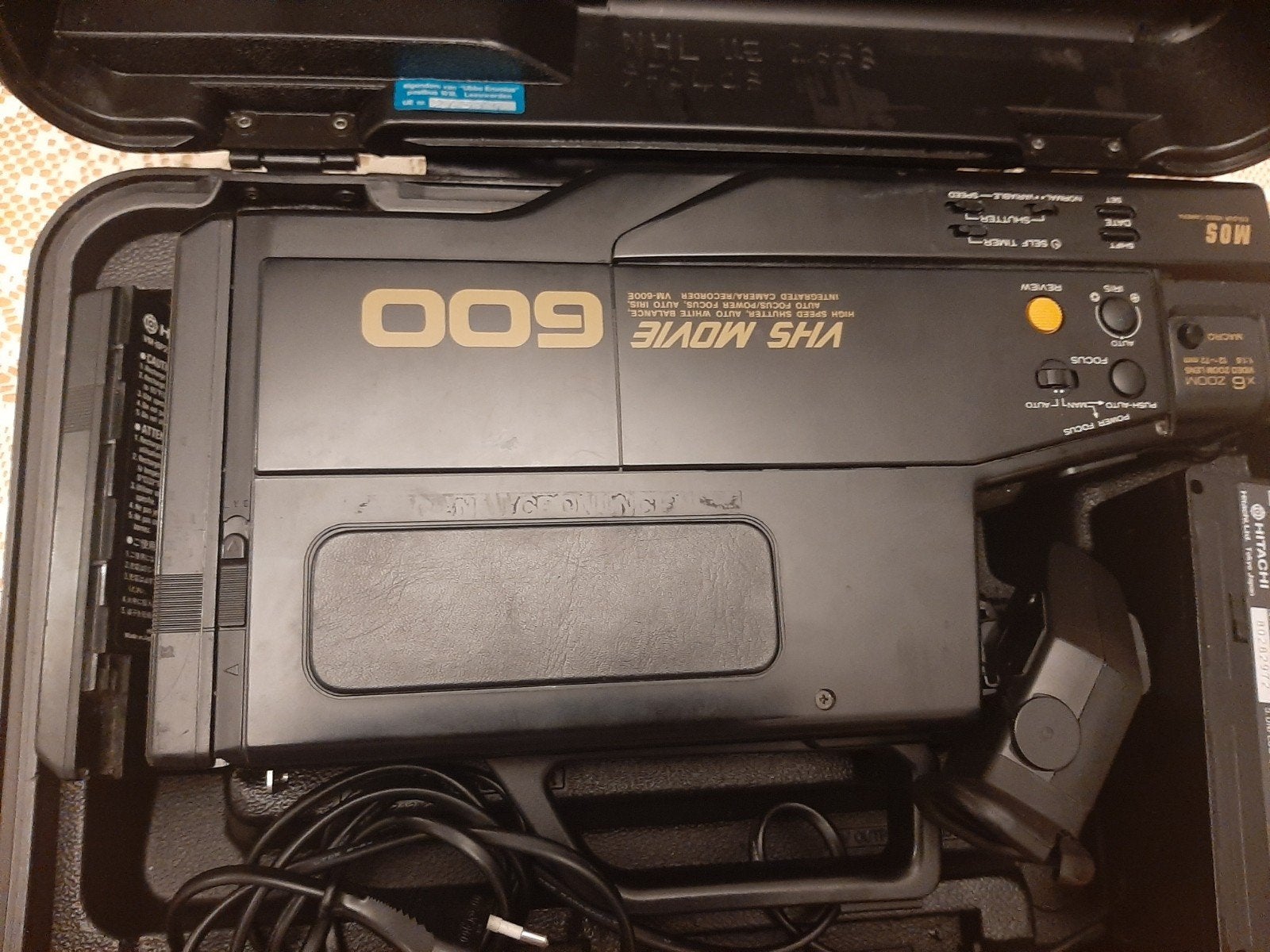 Hitachi VHS Movie 600 Camcorder in koffer, Ophalen of Verzenden, VHS of SVHS, Camera