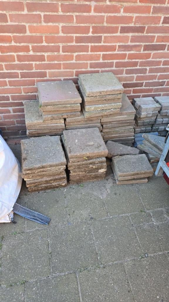 30x30 tegels +/-  80 stuks betontegels stoeptegels, Gebruikt, Steen of Klei, Minder dan 50 cm, Ophalen of Verzenden