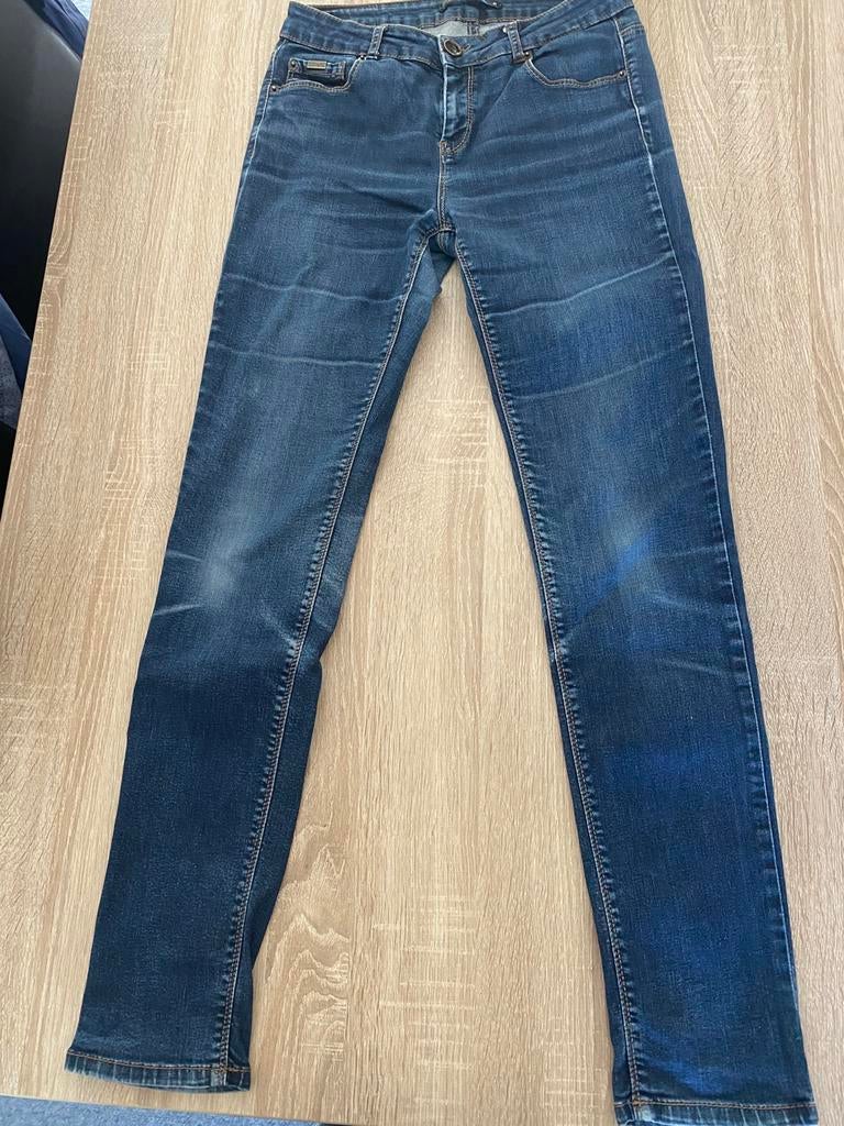 Jeans blauw Maat 36, Ophalen of Verzenden, Zo goed als nieuw, Blauw, W28 - W29 (confectie 36)