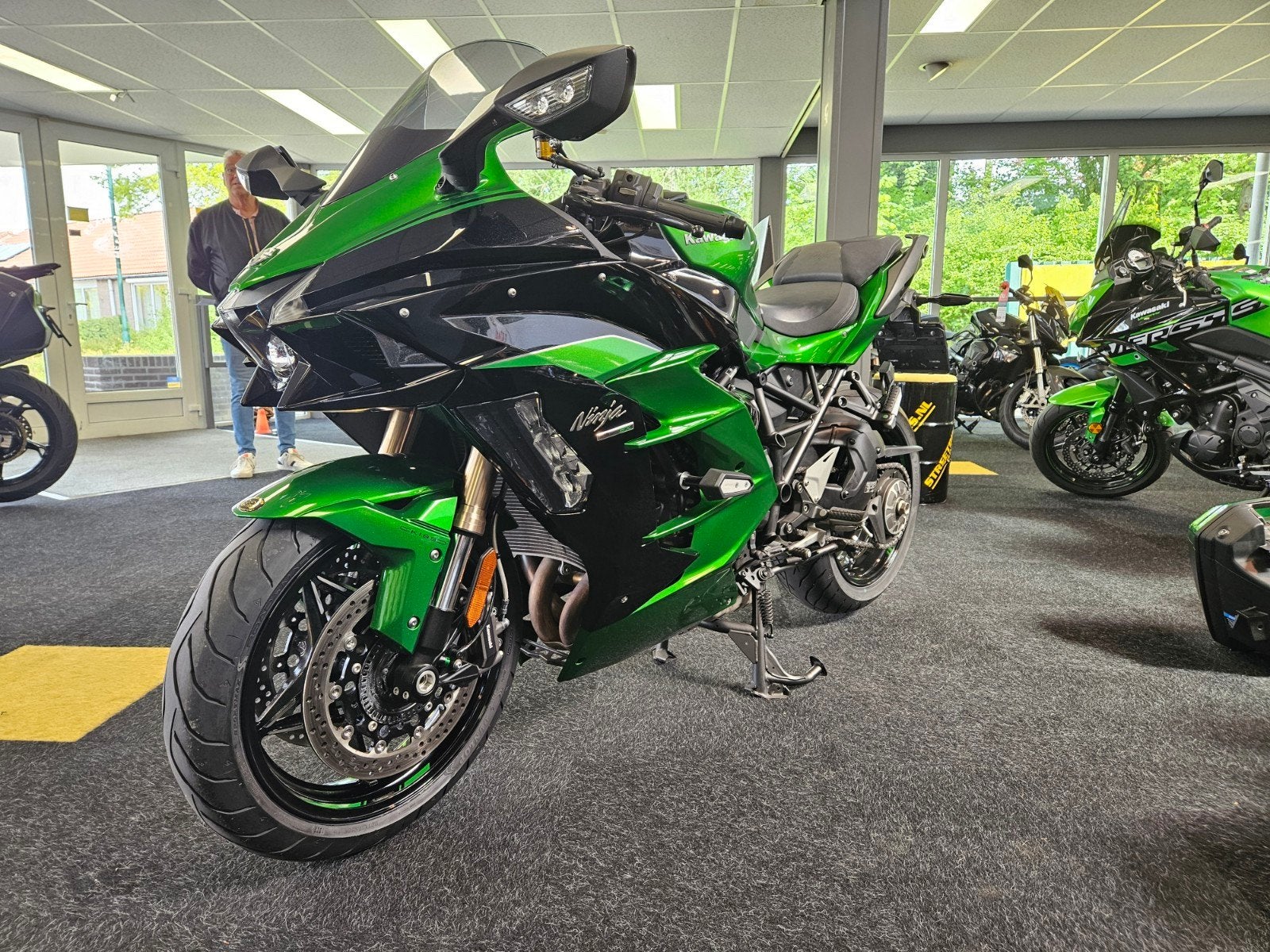 Kawasaki Ninja H2 SX - Supersport met Akrapovic uitlaat, Motoren, Motoren | Kawasaki, Occasion, 4 cilinders, Motorrijbewijs A