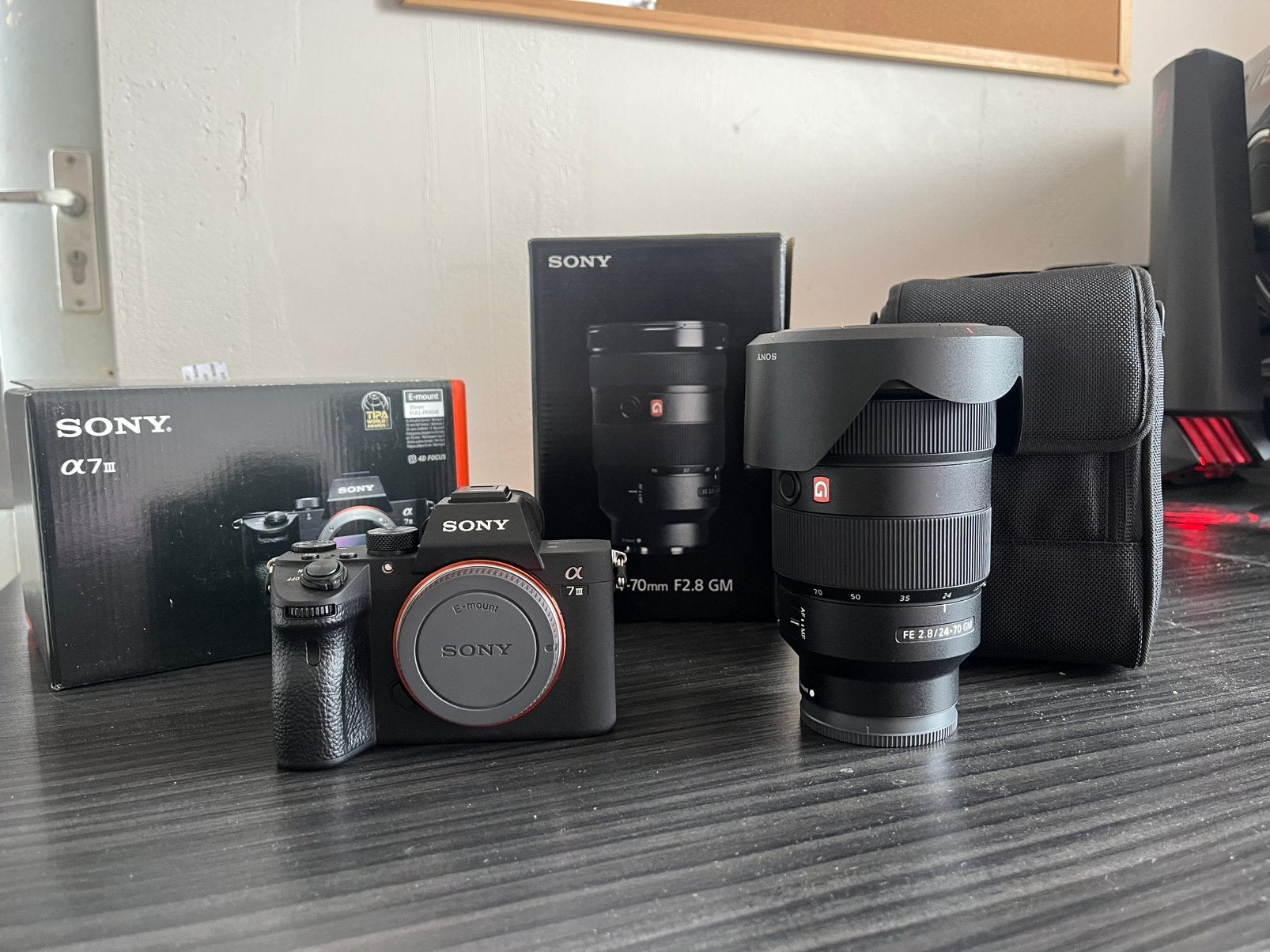 Sony A7 III | Sony FE 24-70 F.28 GM | Extra accesoires, Audio, Tv en Foto, Fotocamera's Digitaal, Ophalen of Verzenden, Zo goed als nieuw