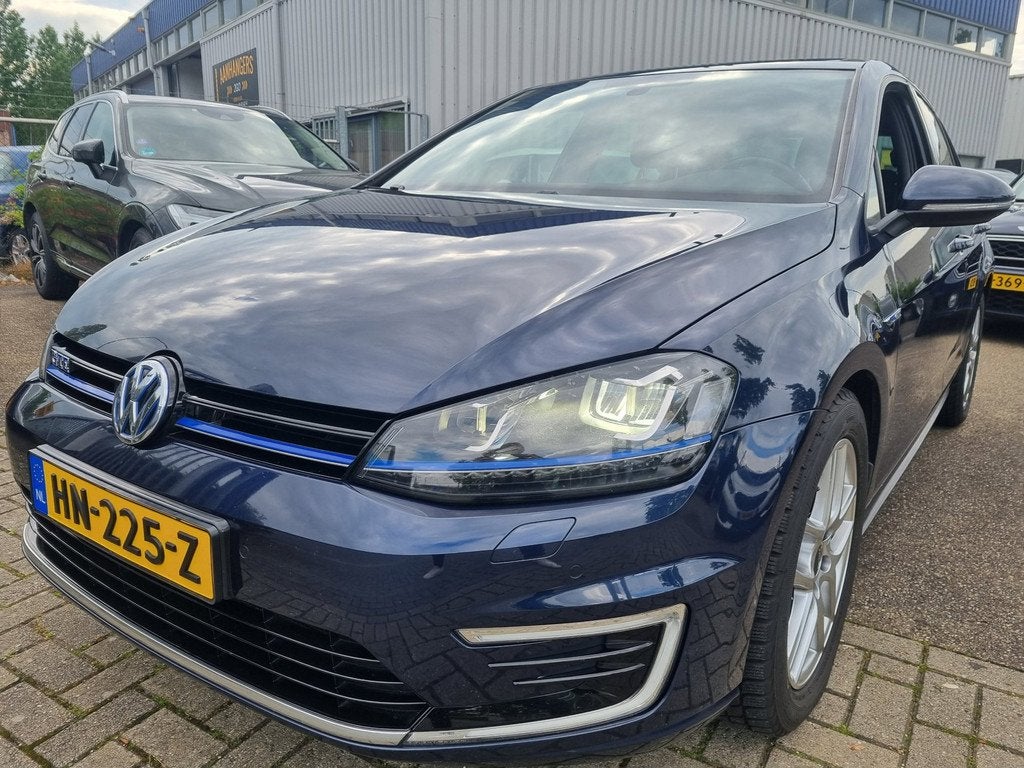 Volkswagen Golf 1.4 TSI GTE Panodak Navi Nieuwstaat, Auto's, 8 kWh, Stof, Gebruikt, 4 cilinders