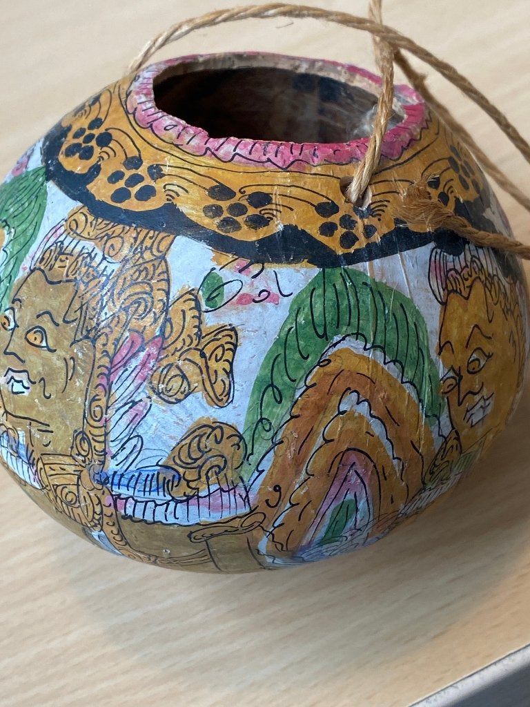 Twee Aziatische handgeschilderde kalebas/ kokosnoot, Natuurlijk materiaal, Overige typen, Ophalen of Verzenden, 9 cm