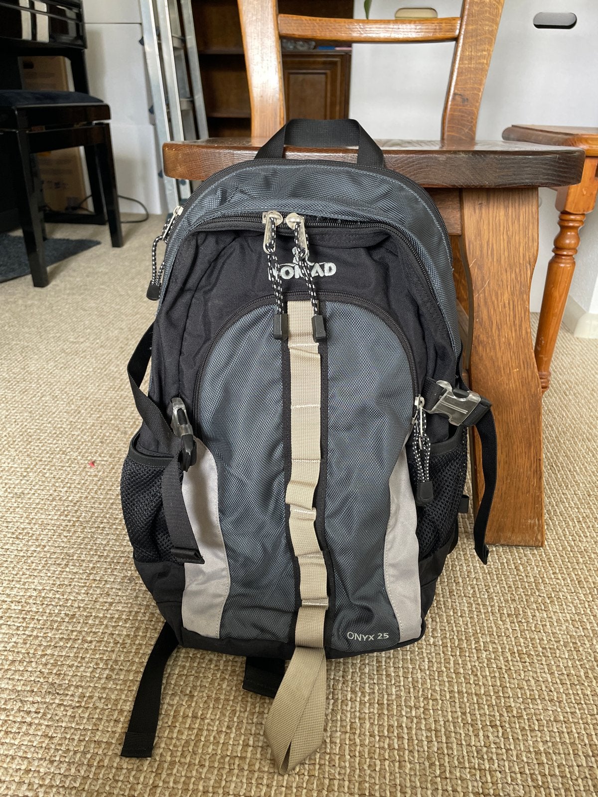 Nomad Onyx 25 Rugzak - Zwart/Grijs/blauw - zgan, 45 tot 60 cm, Nomad, 25 tot 40 cm, Ophalen of Verzenden