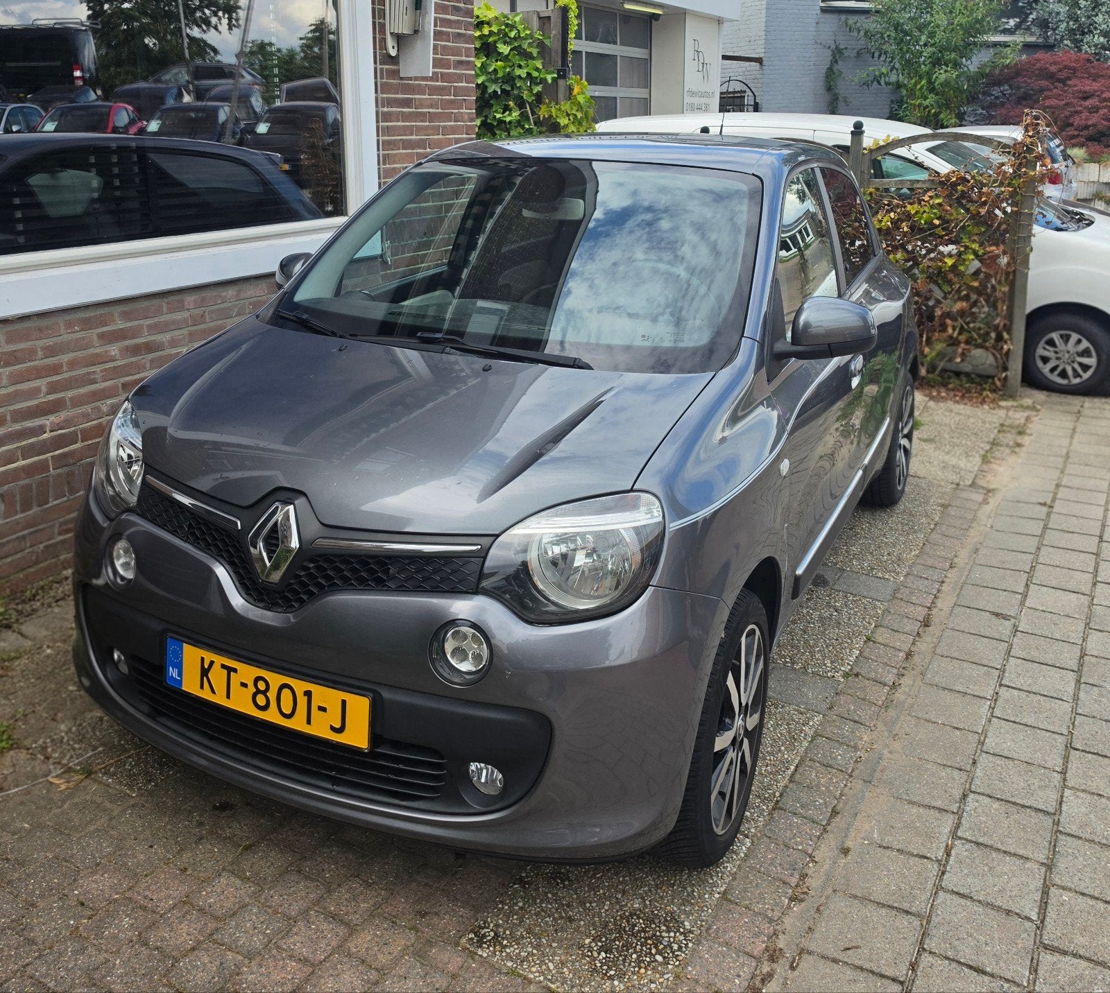 Renault Twingo 1.0 SCE 70 2016 Grijs, Auto's, Renault, Euro 6, 840 kg, 4 stoelen, Origineel Nederlands