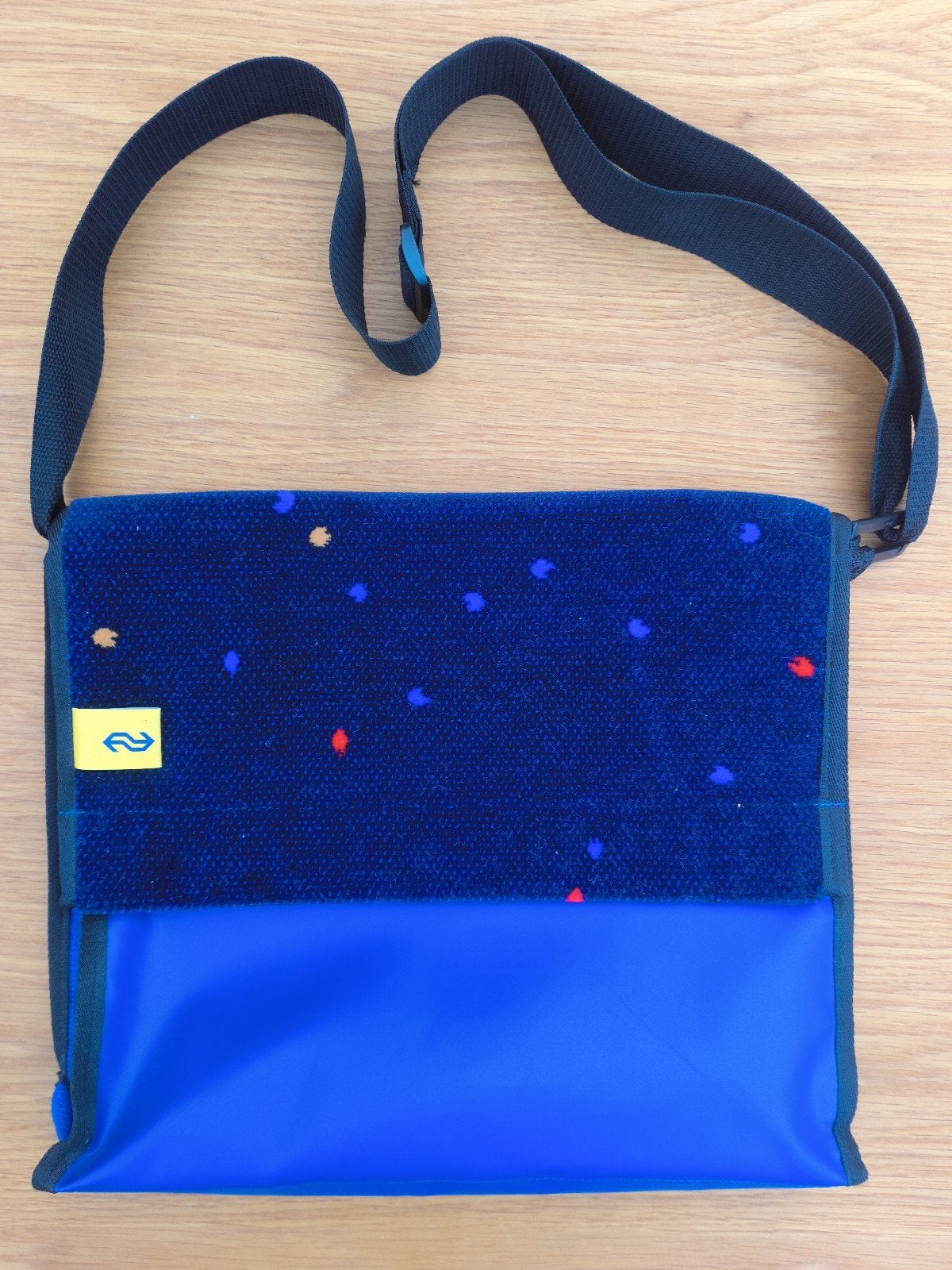 NS Fraenck laptoptas Upcycled Schoudertas - Blauw met NS-log, Ophalen of Verzenden, Zo goed als nieuw