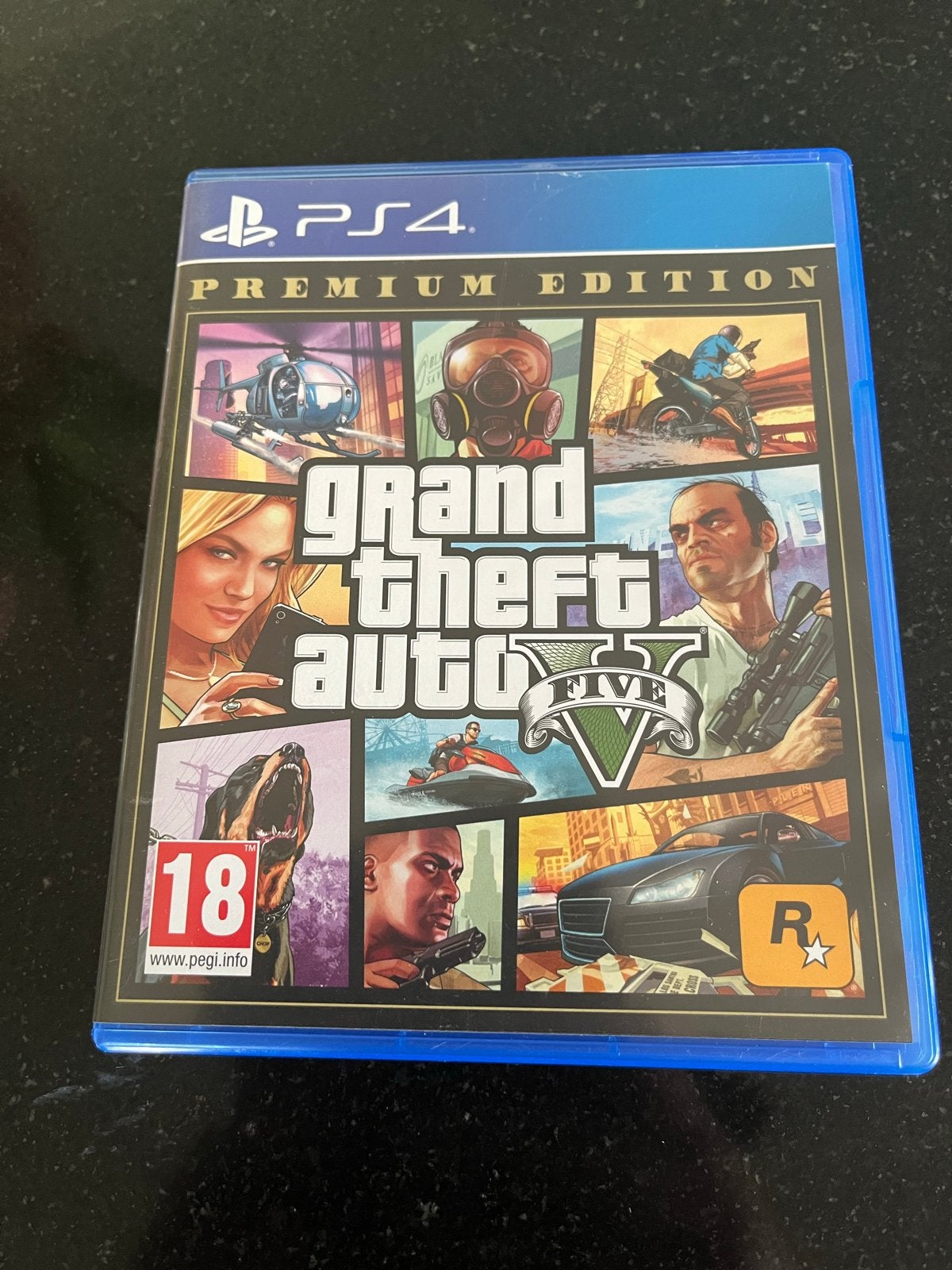 Grand Theft Auto V (GTA 5) Premium Edition PS4, Ophalen of Verzenden, Zo goed als nieuw, Met games