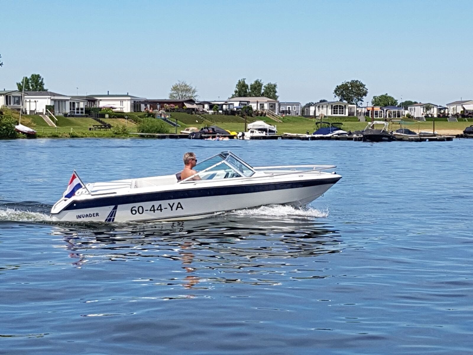 te koop invader 177 inc trailer, Ophalen, Benzine