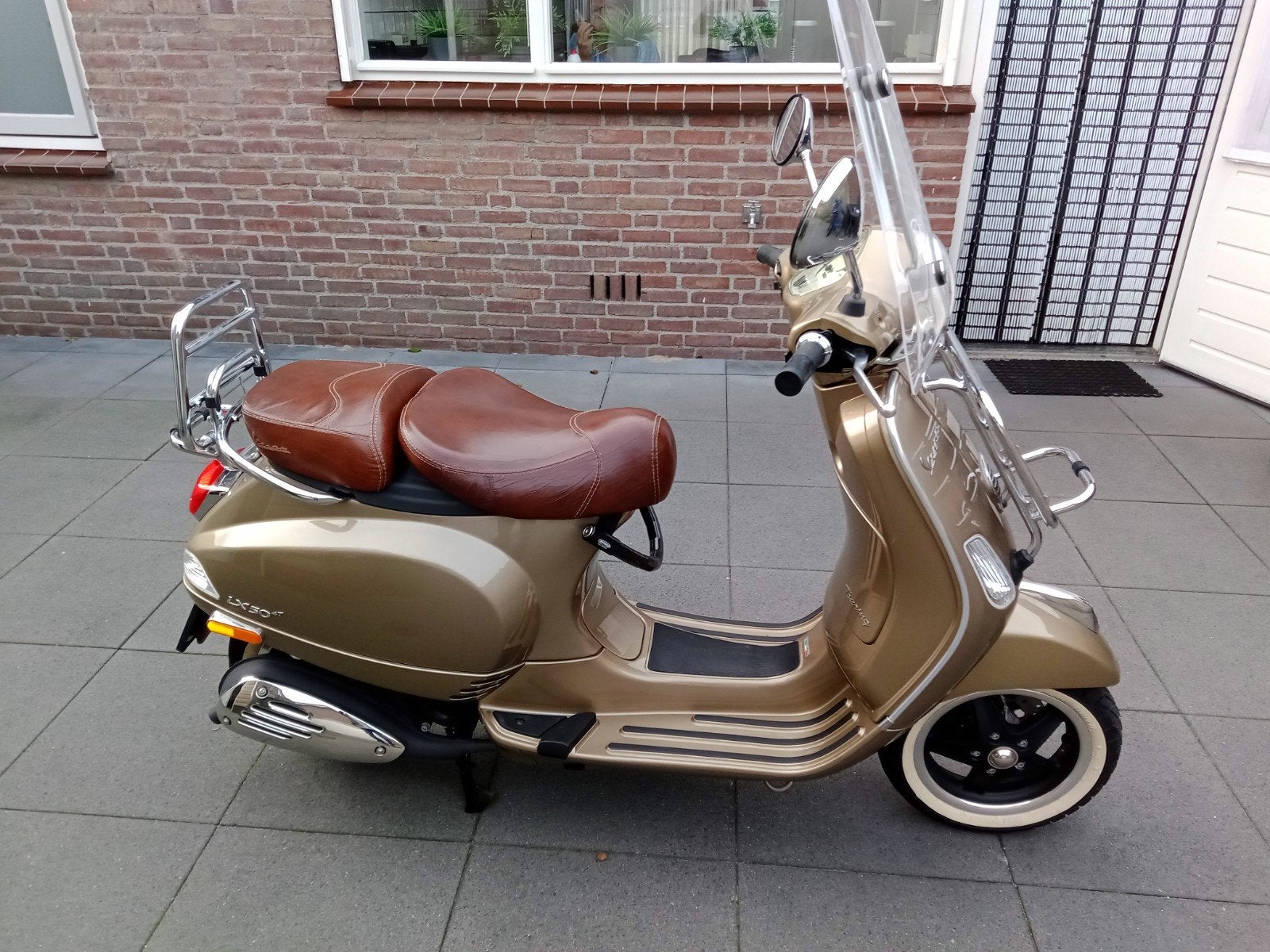Vespa LX 3V Touring - Zeer lage km stand, Fietsen en Brommers, Scooters | Vespa, Ophalen, Maximaal 45 km/u, Zo goed als nieuw