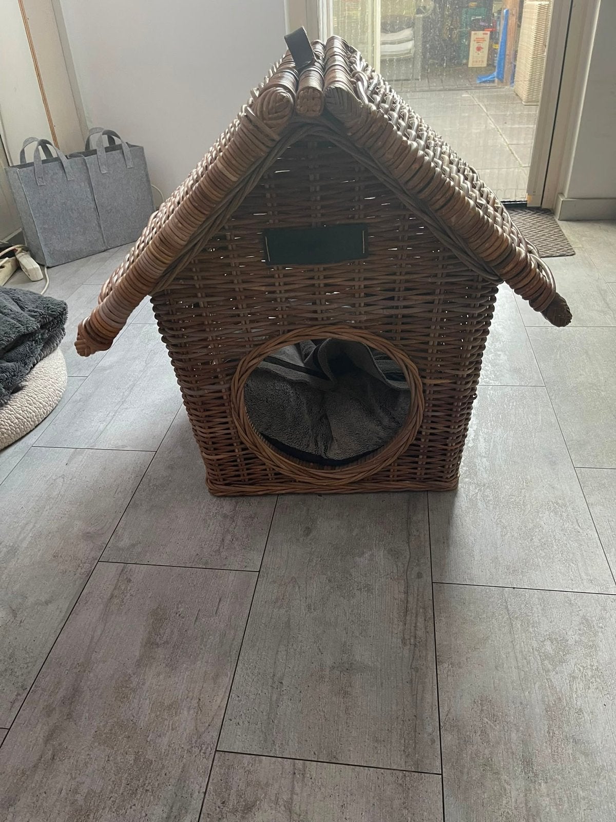 Leuke rieten hondenmand, Ophalen, Zo goed als nieuw, Riet