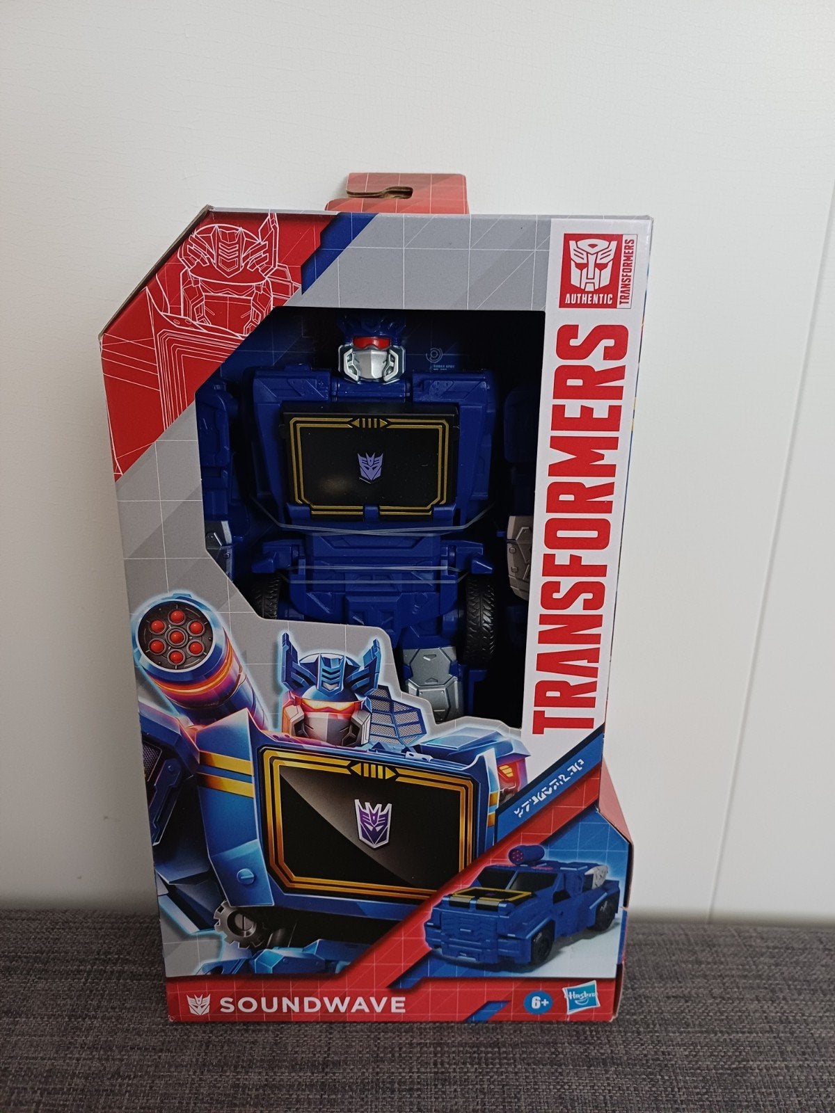 Transformers Authentics Titan Changer Soundwave, Ophalen of Verzenden, Nieuw