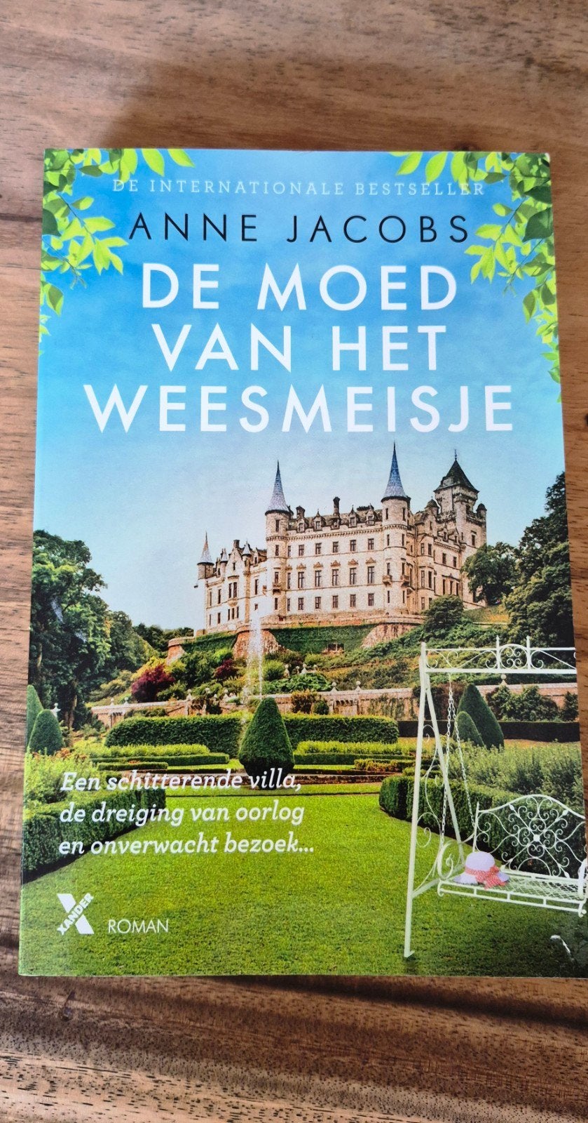 De Moed van het Weesmeisje - Anne Jacobs, Boeken, Romans, Ophalen of Verzenden, Zo goed als nieuw, Anne Jacobs, Nederland